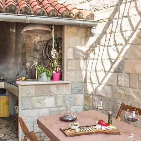 Apartment Makarska Veliko Brdo II Vikendica *