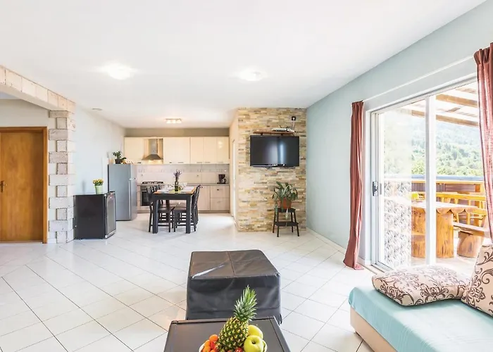 Veliko Brdo Ii Nyaraló *