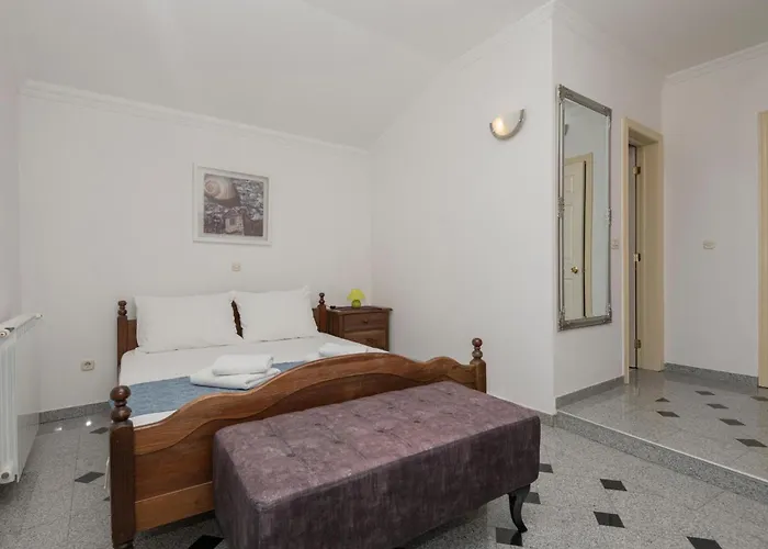 Veliko Brdo Ii Nyaraló *