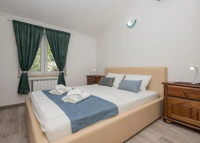 Nyaraló Veliko Brdo Ii *