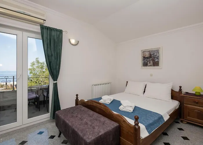 Veliko Brdo Ii Makarska