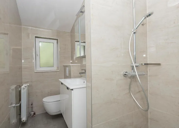 Veliko Brdo Ii בית נופש *