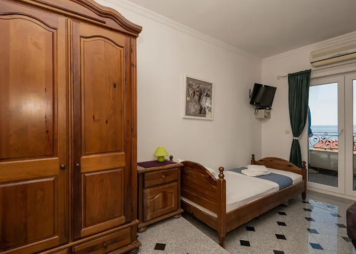 Veliko Brdo Ii Makarska