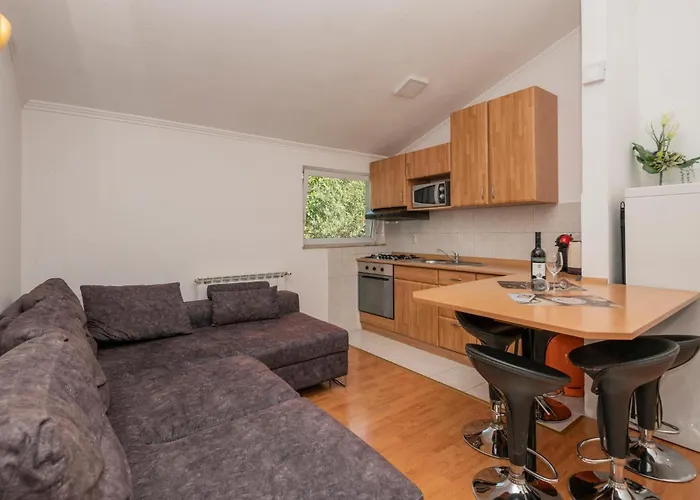 Veliko Brdo Ii Nyaraló *